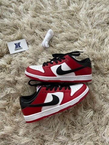 NIKE SB DUNK LOW CHICAGO