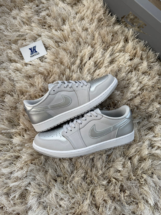 Air Jordan 1 Low Metallic Silver