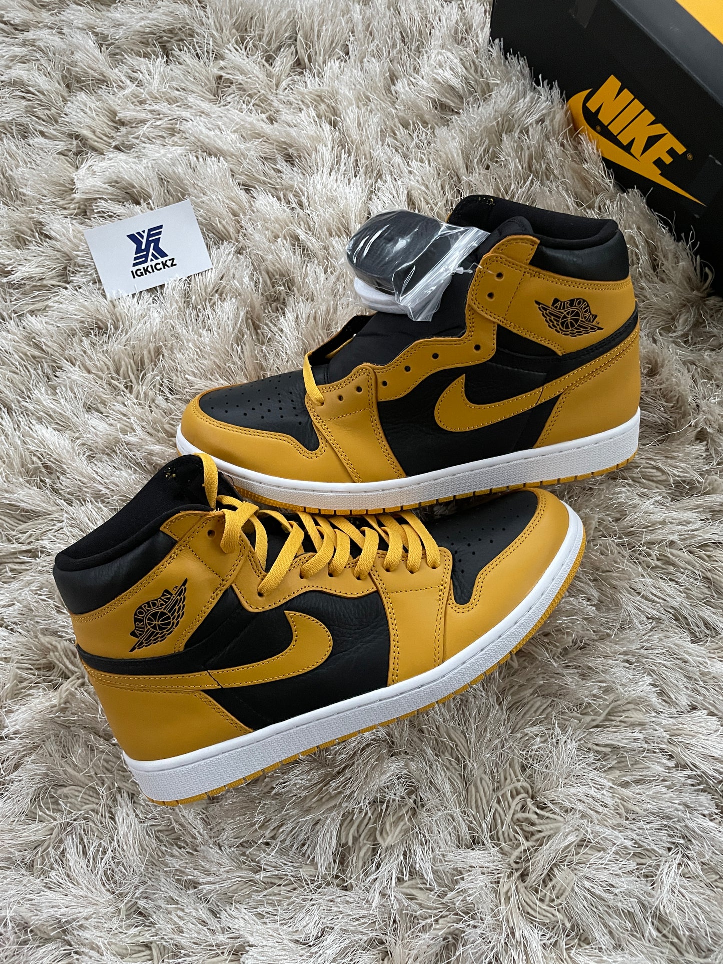 Air Jordan 1 High Yellow Ochre Pollen