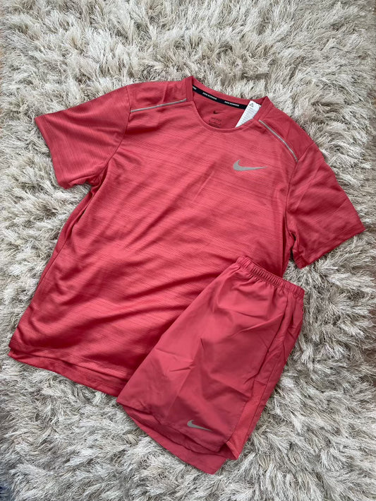 Nike Adobe Red Miler 1.0 T-shirt Set