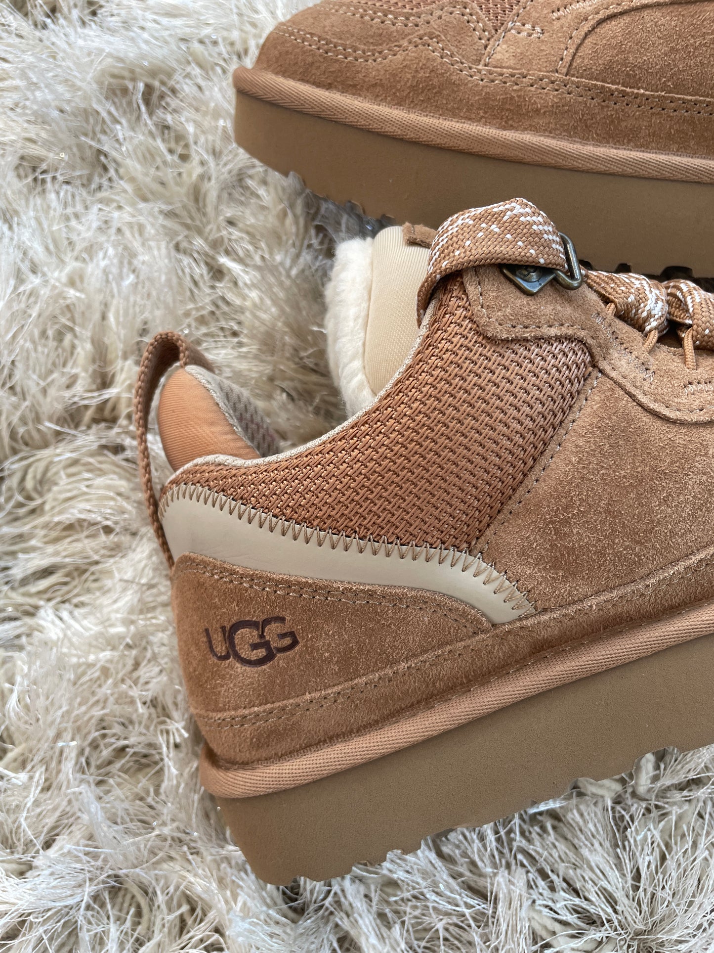 UGG Lowmel Chestnut Trainer