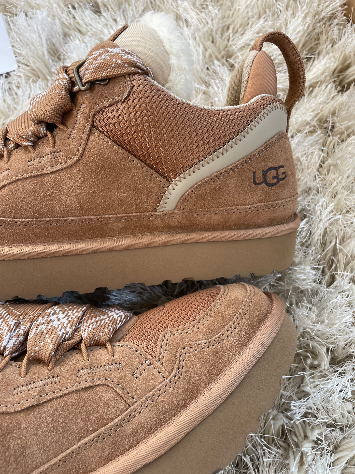 UGG Lowmel Chestnut Trainer