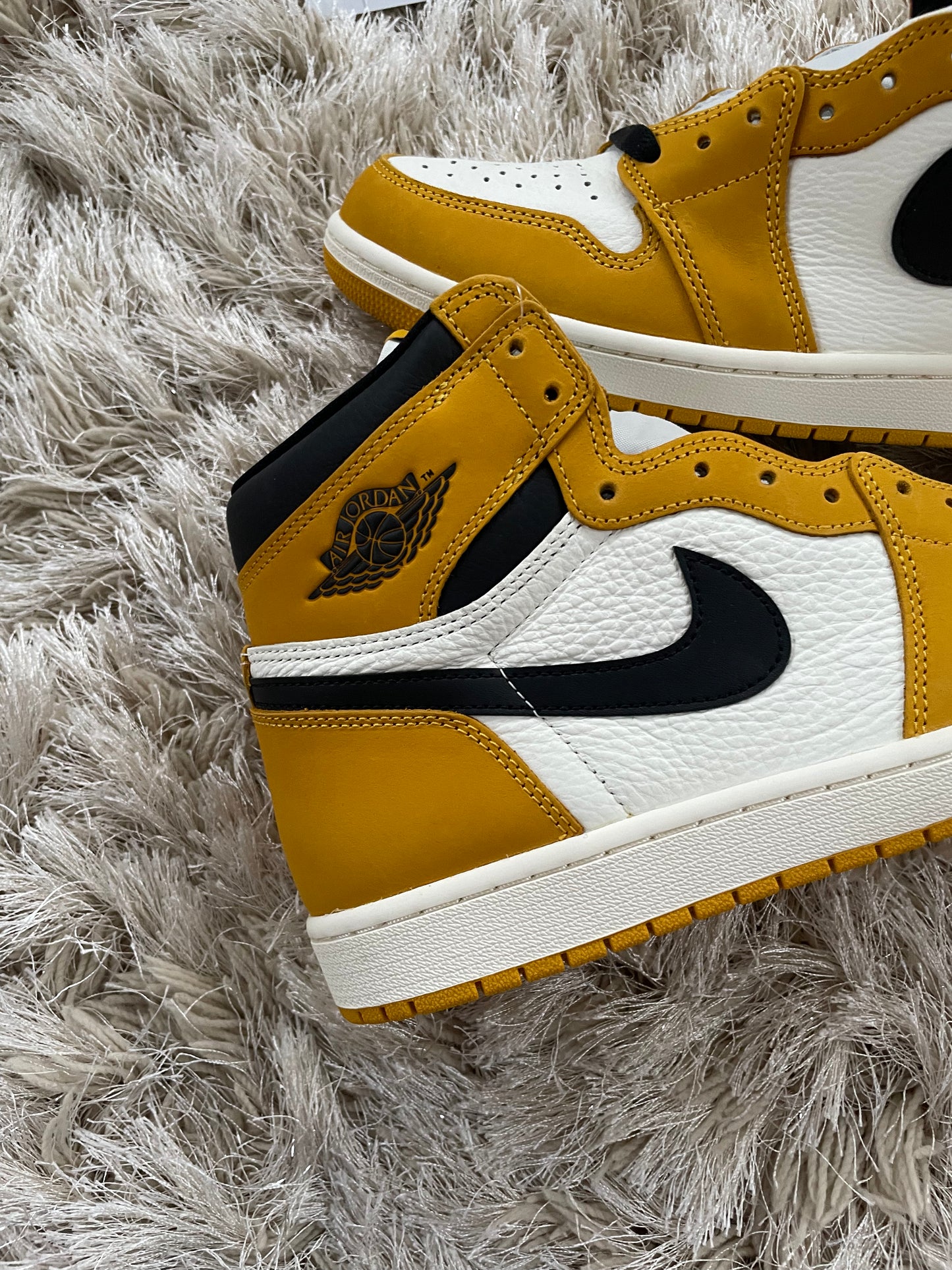 Air Jordan 1 High Yellow Ochre